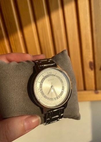 Kemer Detaylı Bej Kadın Saat - Görsel 2