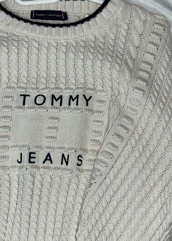 Tommy Jeans Beyaz Örgü Kadın Kazak - Görsel 4