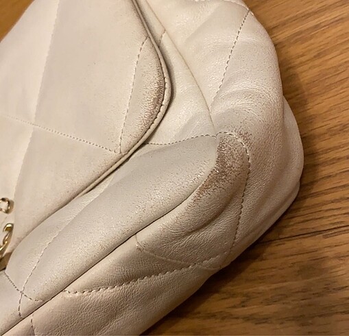 Chanel Chanel 19