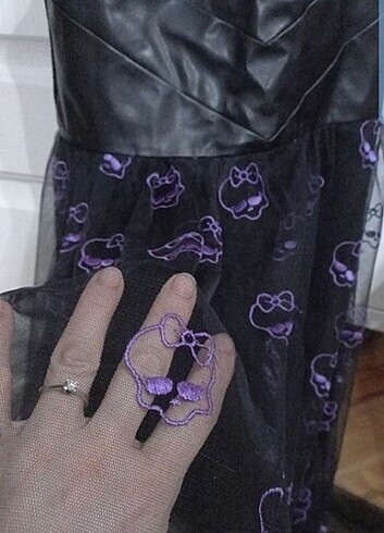 11-12 Yaş Beden siyah Renk MonsterHigh