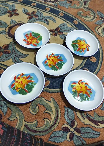 Eski,damgalı emaye tabaklar - Görsel 2