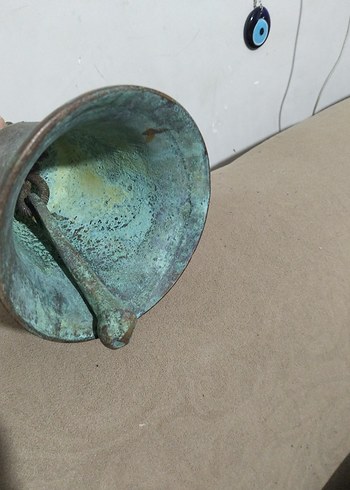 Eski, bronz Meryem Ana fiğürlü çan - Görsel 5