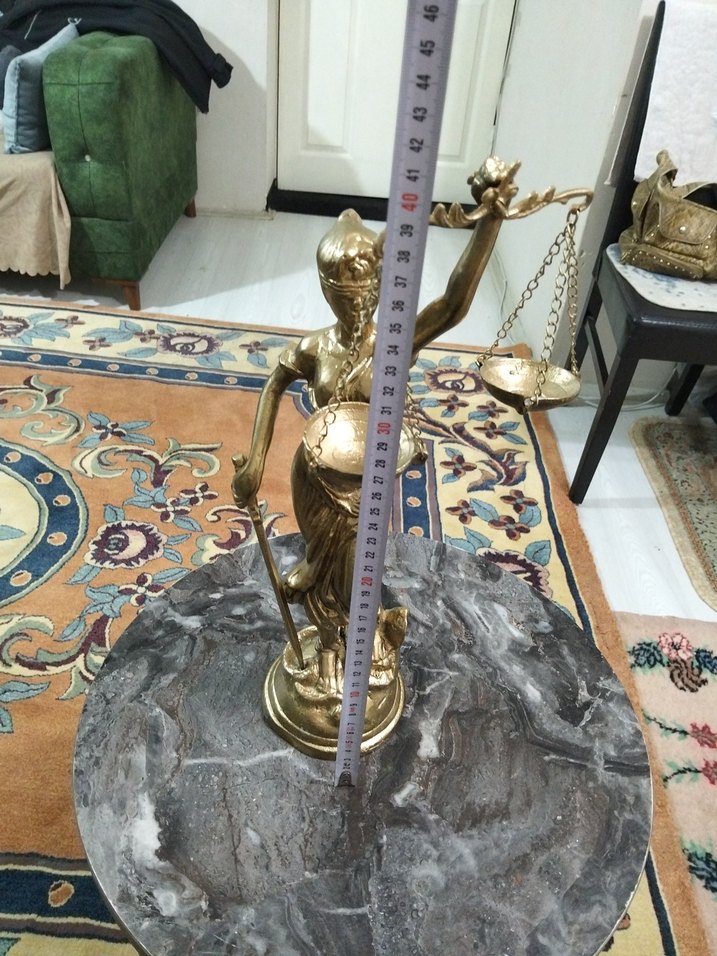 Altın Renkli Adalet Heykeli Figürü - Görsel 5