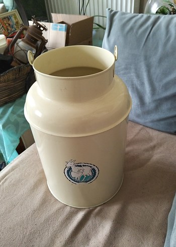 Eski, Avrupa emaye süt kovası - Görsel 2