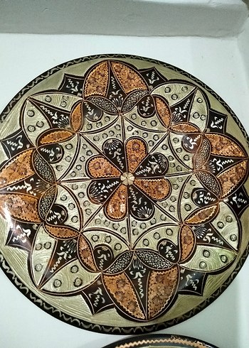 Diğer eski, kalem işçilikli, bakır duvar tabağı