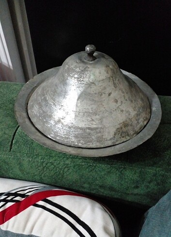 Dövme bakırdan tabak