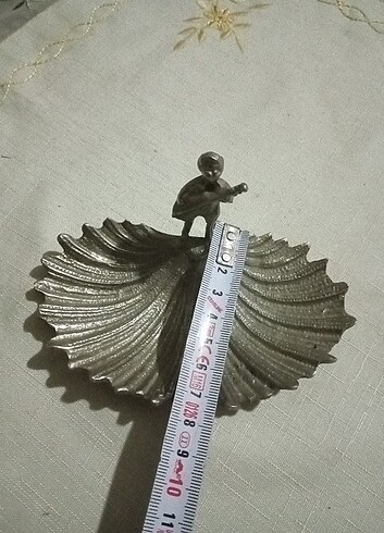 Beden beyaz Renk Eski, pirinç üzerine gümüş sıvama küllük