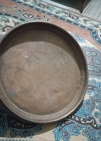Eski, bakır küçük tepsi