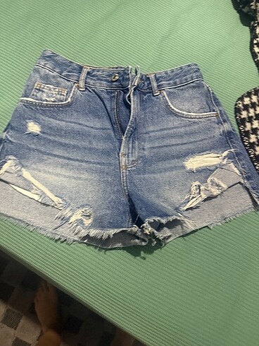 Bershka marka şort