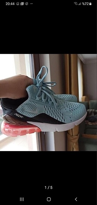 Nike air270