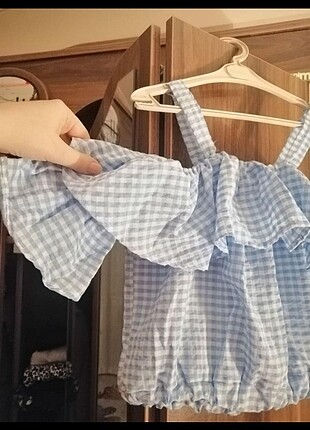 l Beden Omuz askı detaylı kısa üst 