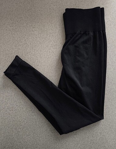 Büzgülü tayt - Görsel 3