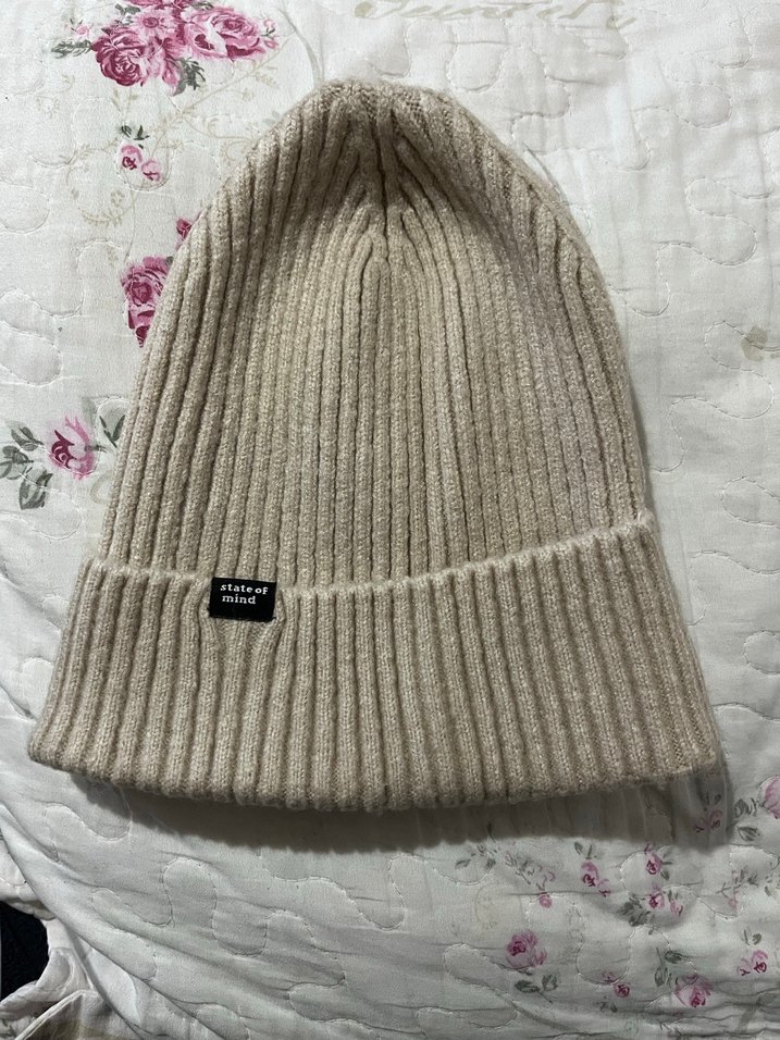 Bej ve Beyaz Triko Kadın Bere - Görsel 2