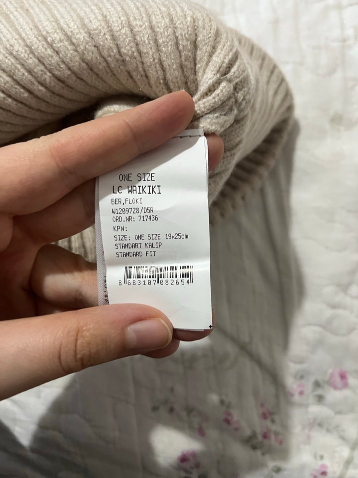 Bej ve Beyaz Triko Kadın Bere - Görsel 5