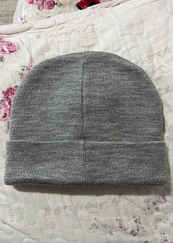 Gri ve Yeşil Kadın Örgü Bere - Görsel 6