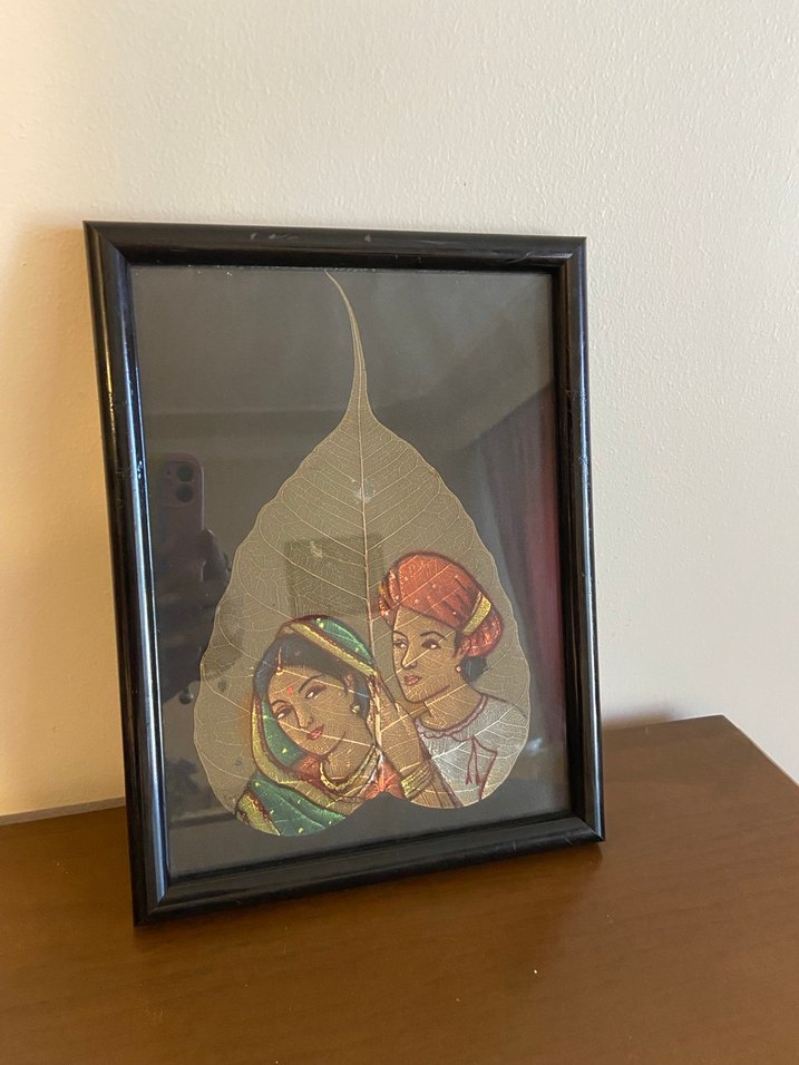 Bej Renkli Çerçeveli Yaprak Üzerine El Boyaması - Görsel 3