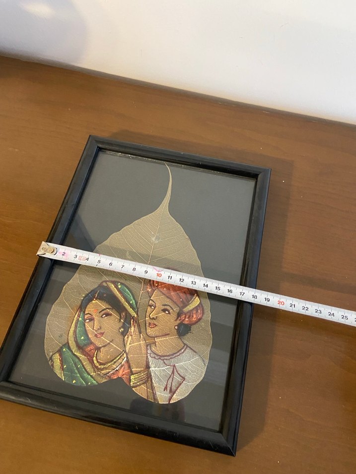 Bej Renkli Çerçeveli Yaprak Üzerine El Boyaması - Görsel 5