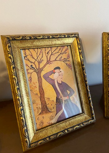 Altın Renk Çerçeveli İki Sanat Tablosu - Görsel 7