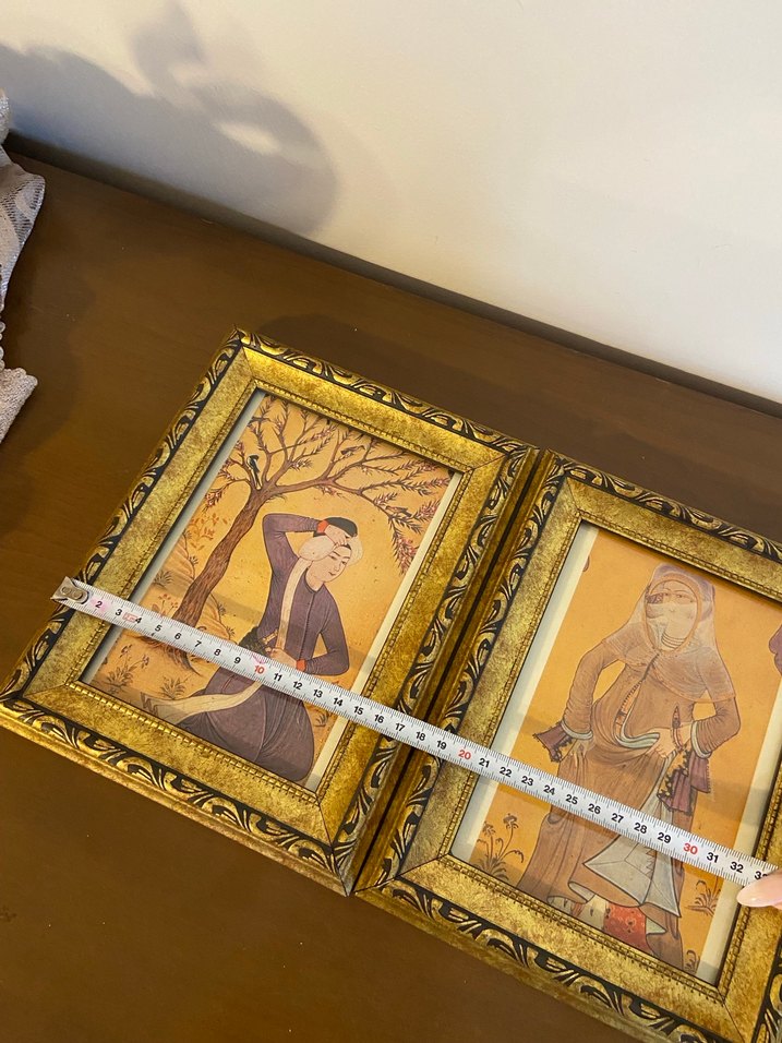 Altın Renk Çerçeveli İki Sanat Tablosu - Görsel 3