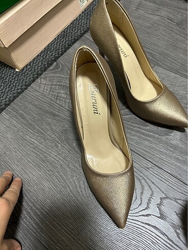 37 Beden Stiletto