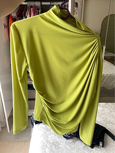 Trendyol & Milla Fıstık yeşili büzgülü bluz