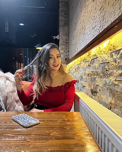Trendyol & Milla Kırmızı gül detaylı örme çıtçıtlı body