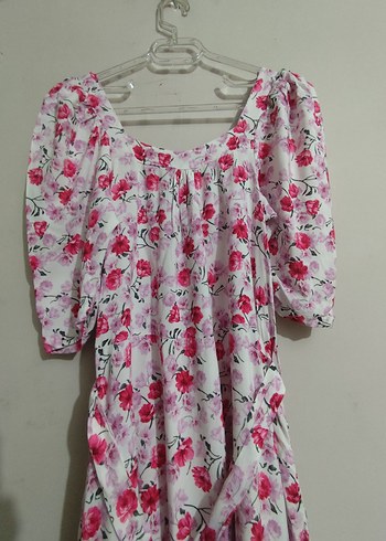 BKS : Pembe Çiçek Desenli Uzun Günlük Elbise. - Görsel 3