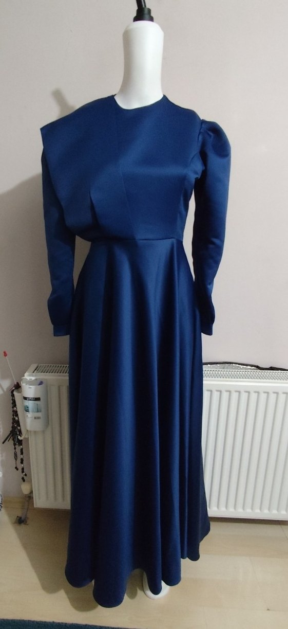 Uzun Kol Drapeli Koyu Mavi Kadın Abiye.S aynen Elbise - Görsel 3