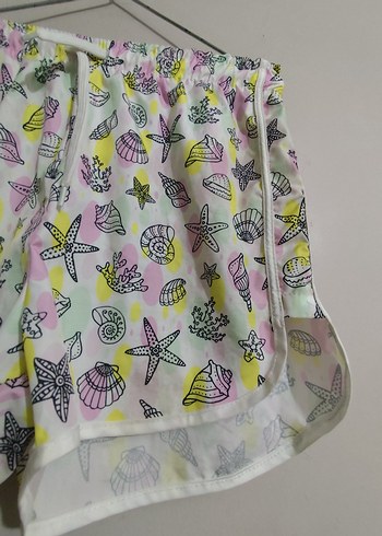 Çiçek Desenli Bol Kesim Kadın Şortu. M Beden. - Görsel 2