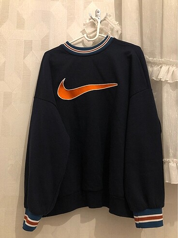Nike sweatshirt