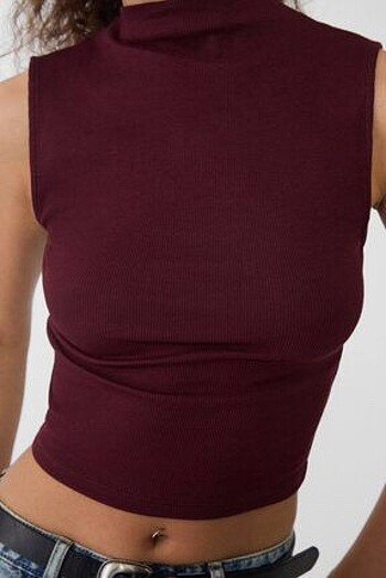 stradivarius crop