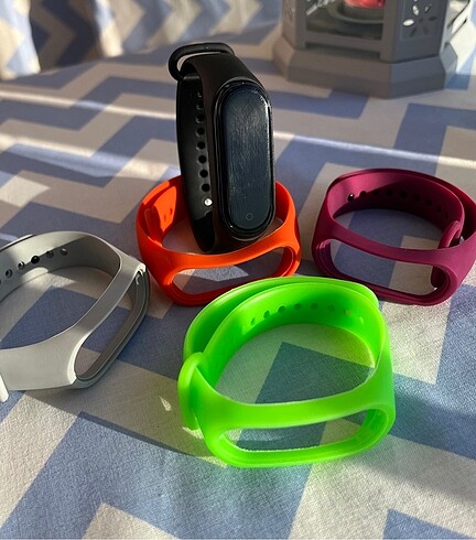 Xiaomi Mi Band 4 Akıllı Bileklik - KAYIŞ HEDİYELİ!