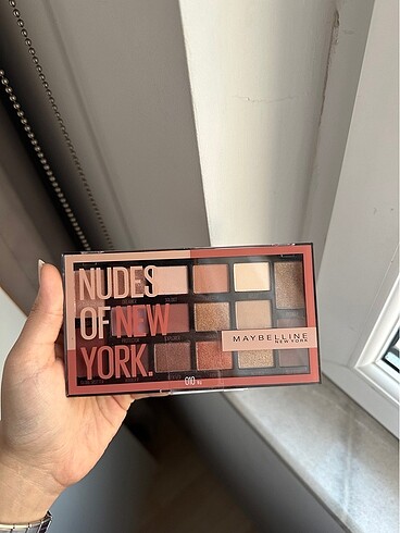 Maybeline Nudes of New York Far Paleti