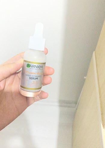 Garnier Parlak Süper Aydınlatıcı Serum - Görsel 3