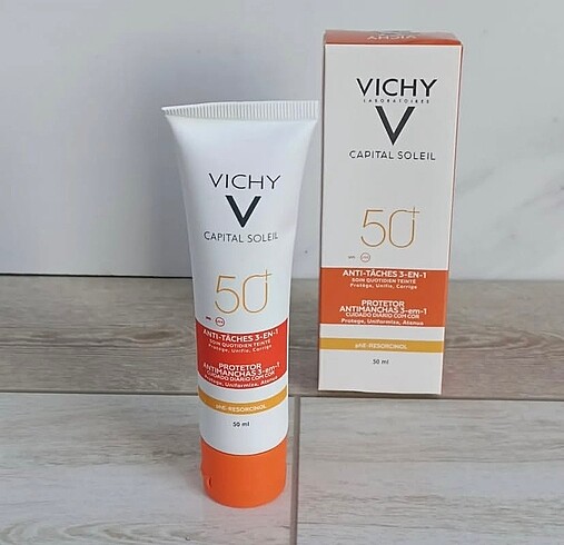 VICHY Güneş kremi