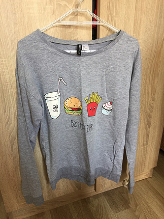 Sweatshirt
