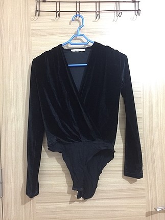 Kadife çıtçıtlı bluz