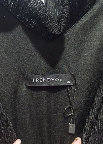 Trendyol & Milla Trendyolmilla Siyah Simli Mini V Yaka Askılı Elbise