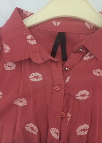 Düğmeli Kırmızı Baskılı Uzun Kollu Kadın Gömlek - Görsel 6