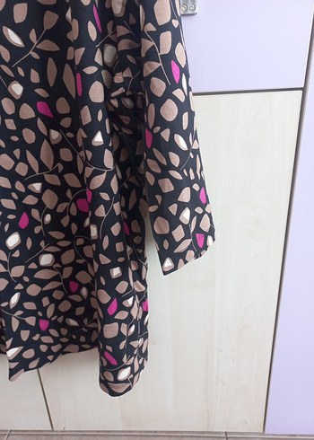 Desenli Kahverengi Kadın Bluz - Görsel 4