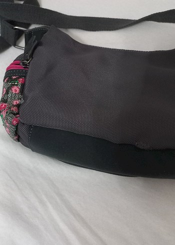 Pullu Baskılı Gri Pembe Çantası - Görsel 6