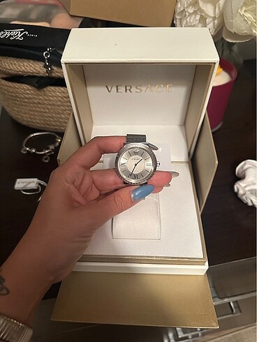  Beden Versace saat