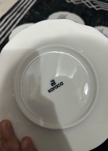 Karaca Beyaz Siyah Çizgili Porselen Tabak Seti