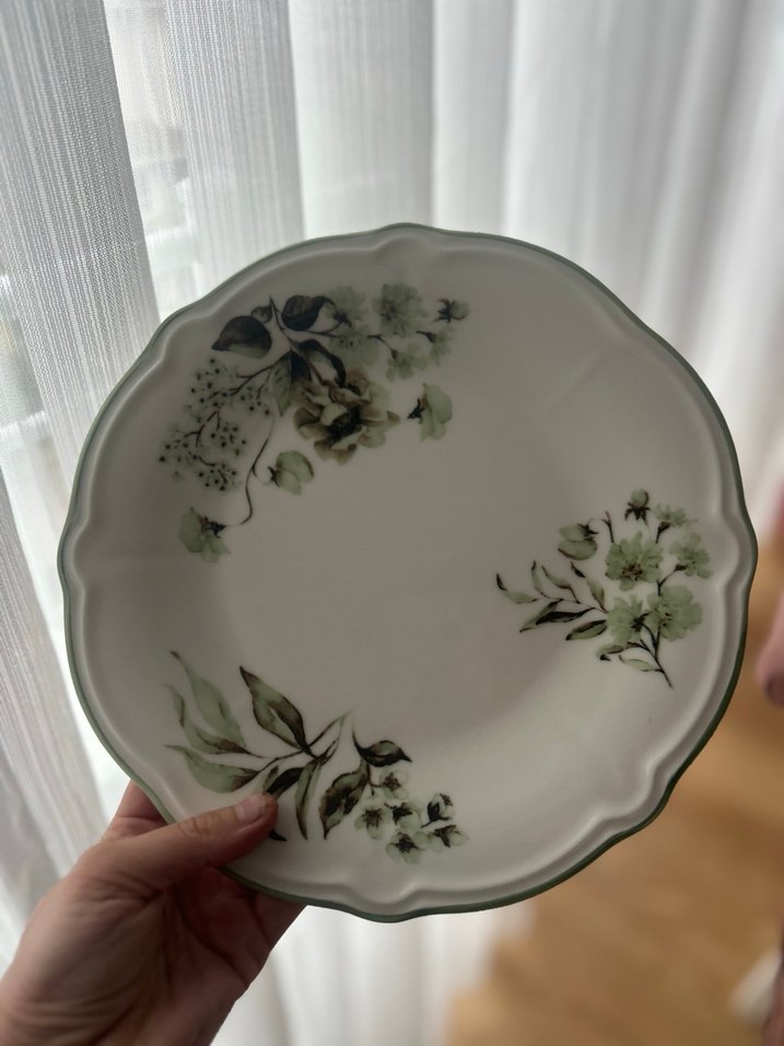 Yeşil Çiçek Desenli Porselen Yemek Takımı - Görsel 3