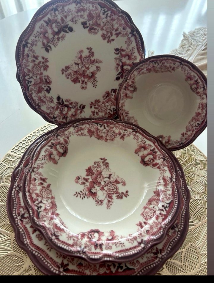 Bordo 24 Parça Yemek Takımı ve Kase Seti - Görsel 4