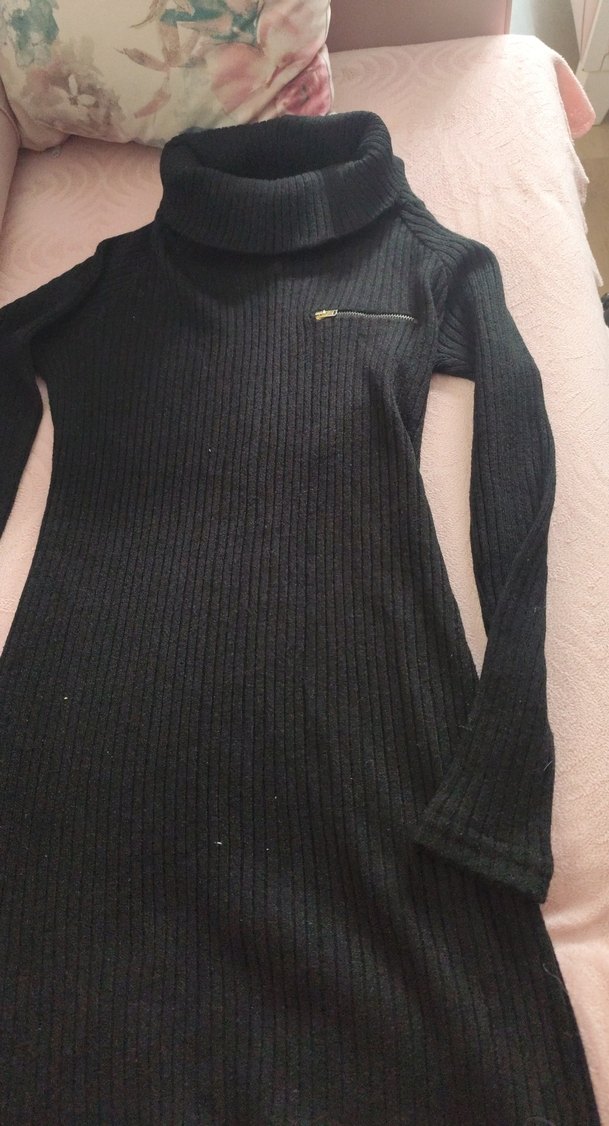 Siyah Yünlü Yüksek Yakalı Triko Elbise - Görsel 2