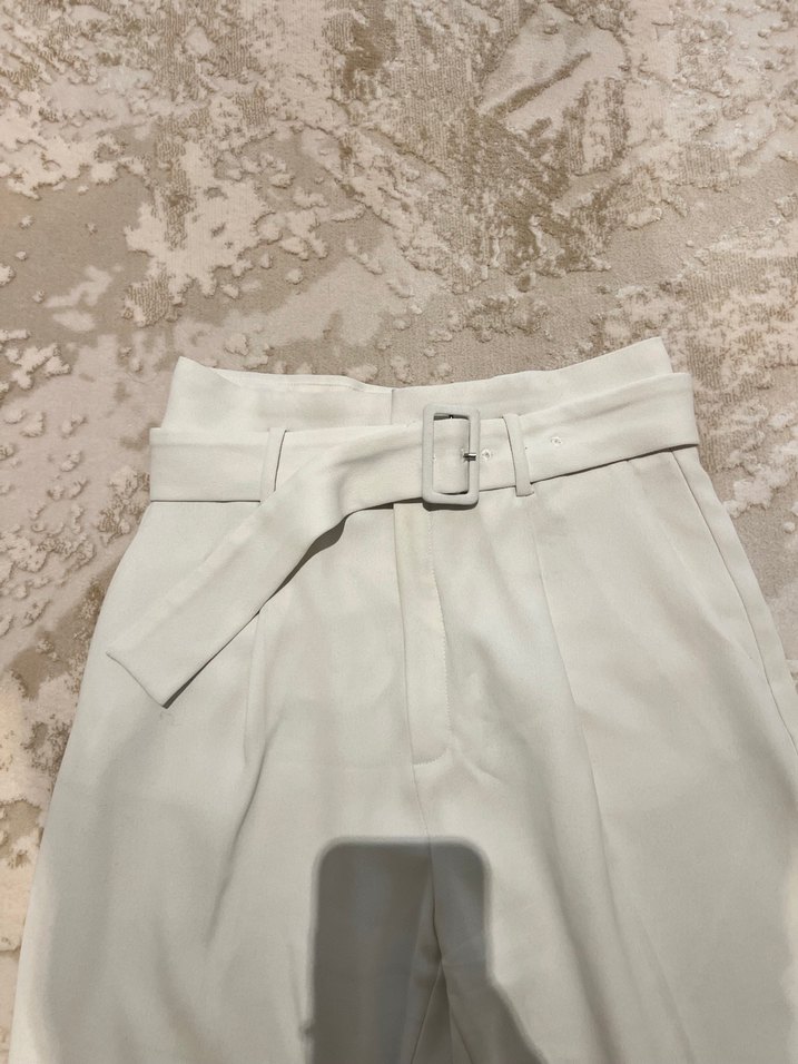 Beyaz Kemerli Midi Kadın Kumaş Pantolon - Görsel 2