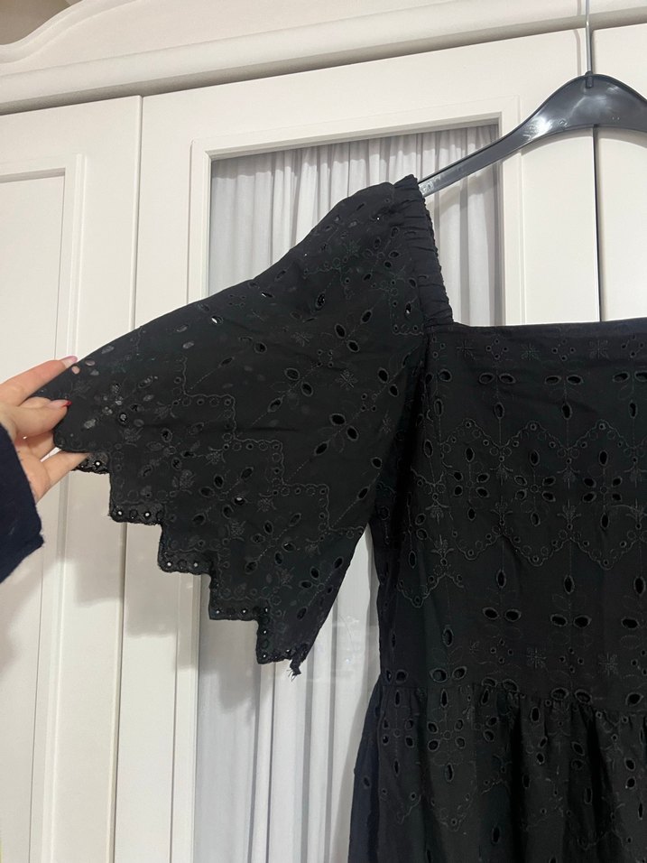 Dantel Detaylı Siyah Mini Elbise - Görsel 2