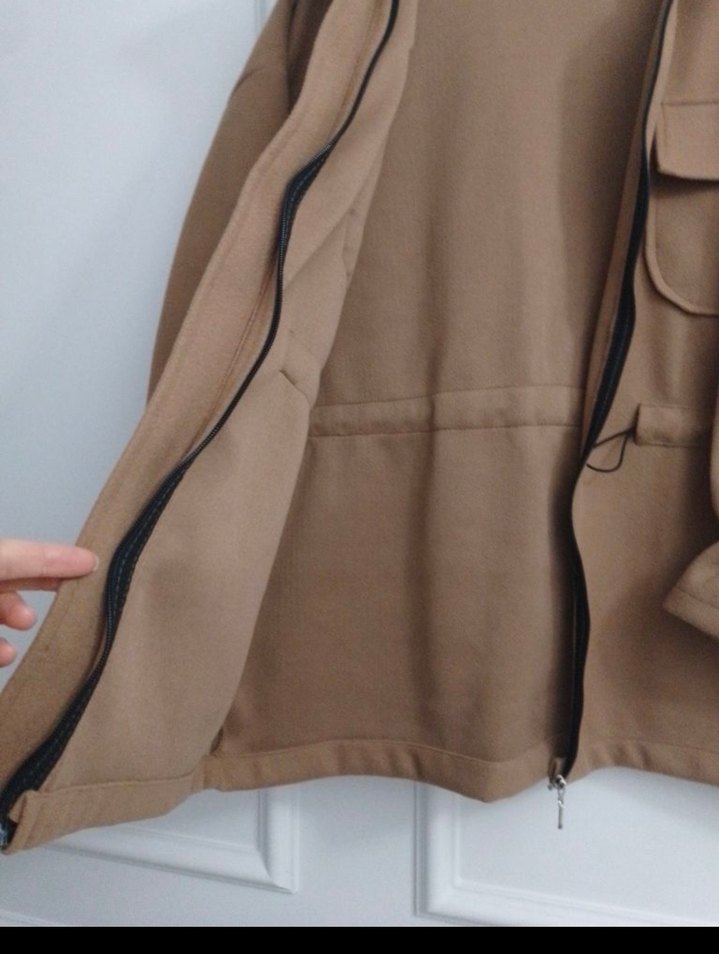 Bej Kemerli Kadın Kısa Mont - Görsel 2