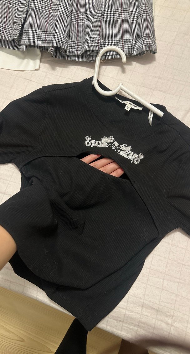 Desenli Siyah Kısa Kollu Hamile Tişört - Görsel 2